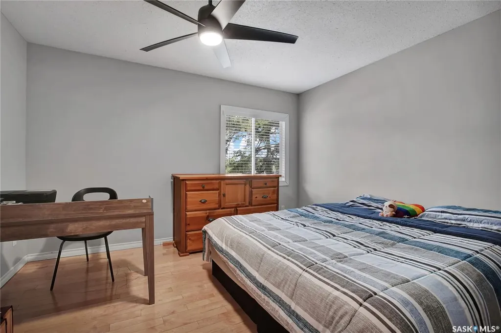 213 H Avenue N Saskatoon SK S7L 2B7