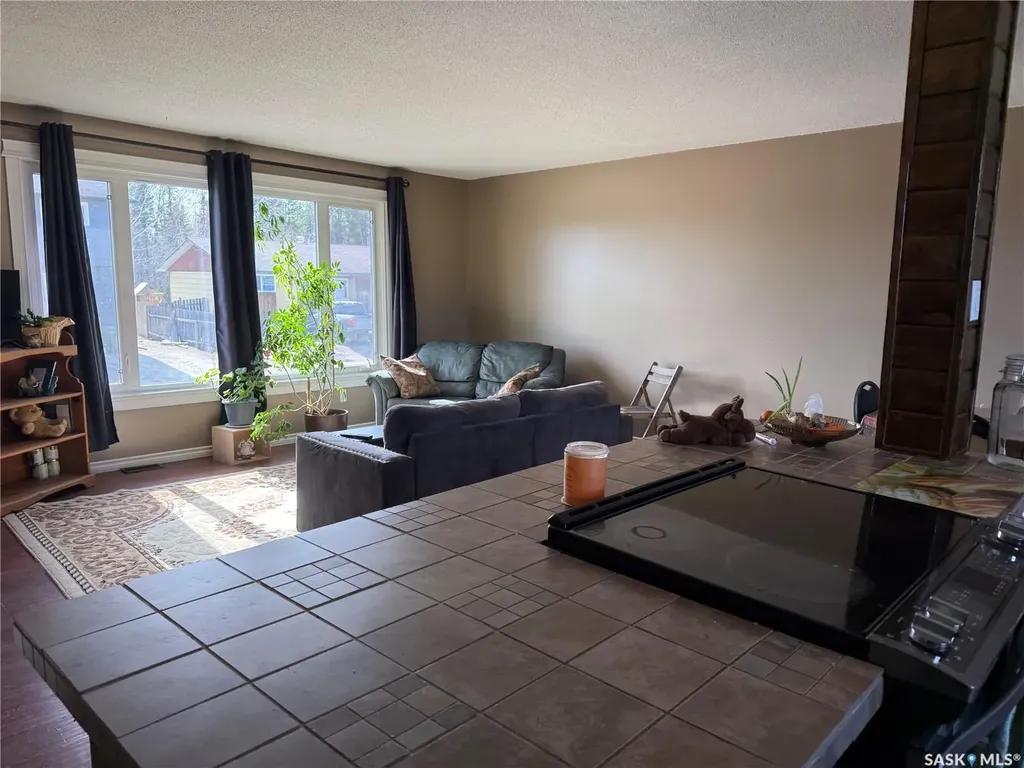 503 Cook Crescent La Ronge SK S0J 1L0