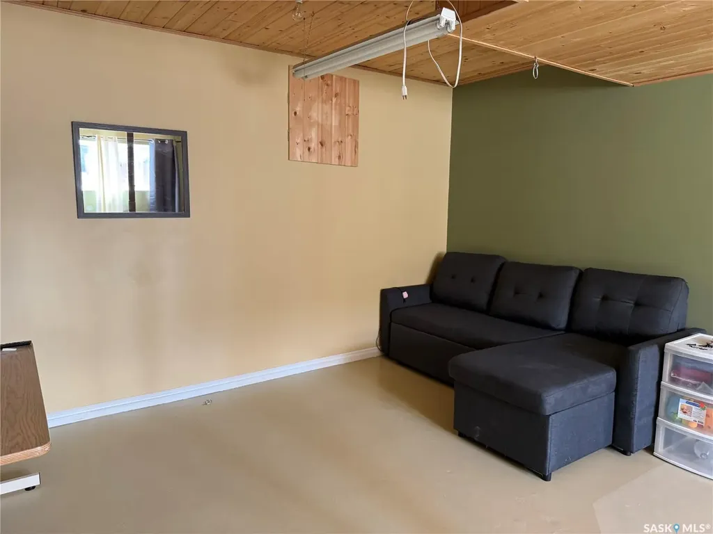 503 Cook Crescent La Ronge SK S0J 1L0