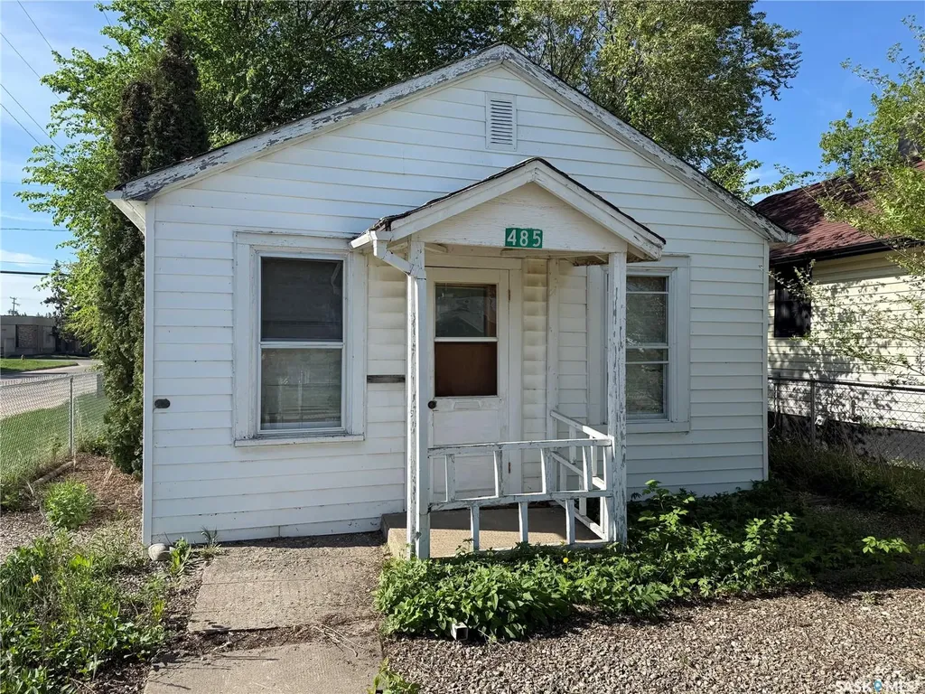 485 12th Street E Prince Albert SK S6V 1C3