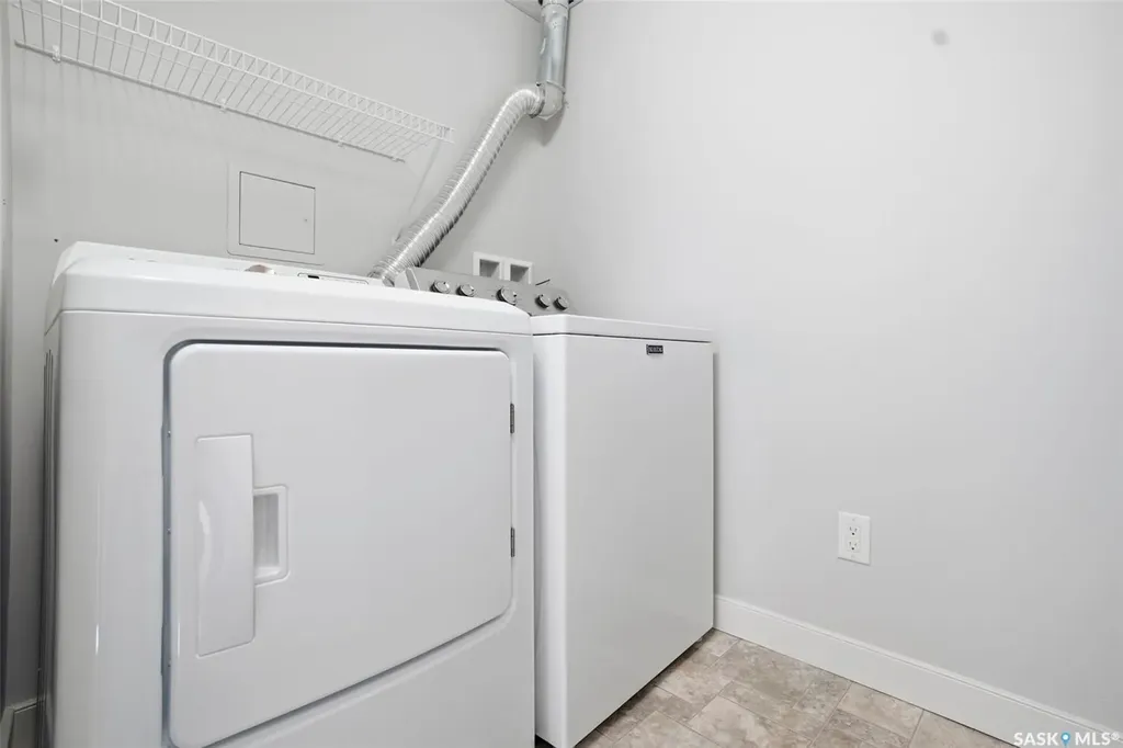 1025 Moss Avenue Saskatoon SK S7H 4C7