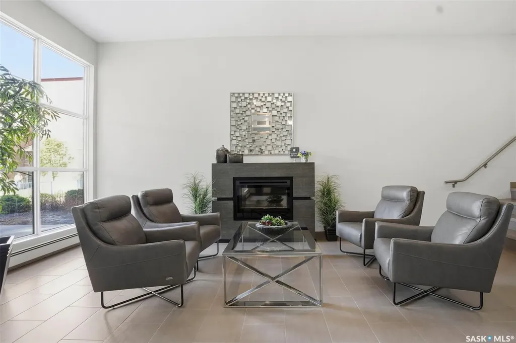 1025 Moss Avenue Saskatoon SK S7H 4C7
