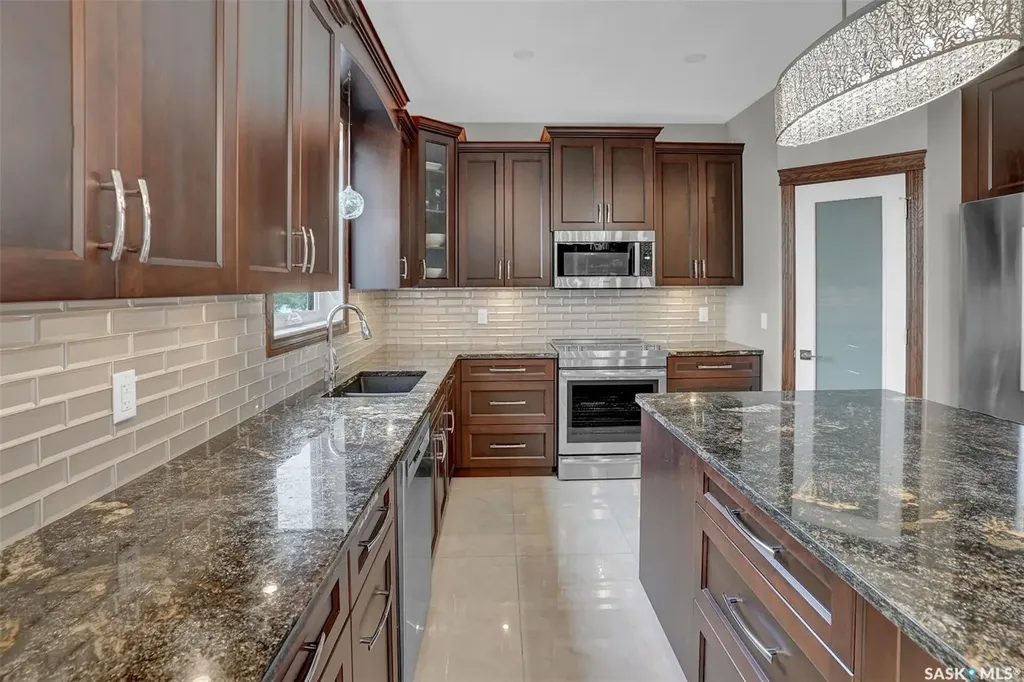 8747 Wascana Gardens Place Regina SK S4V 1E8