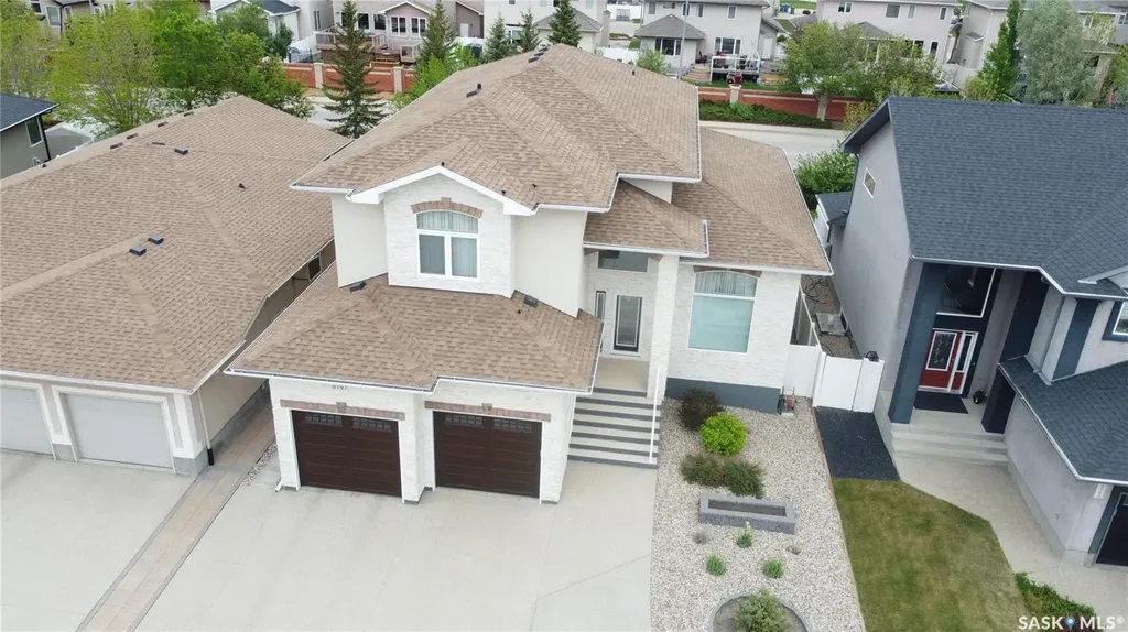 8747 Wascana Gardens Place Regina SK S4V 1E8
