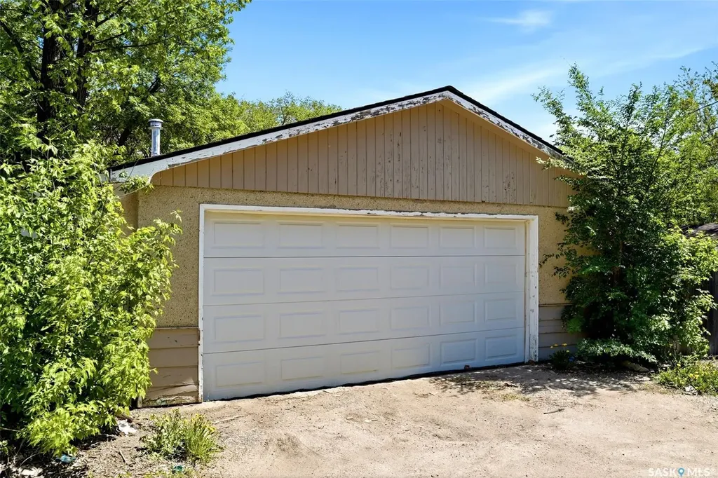 810 Princess Street Regina SK S4T 3X9