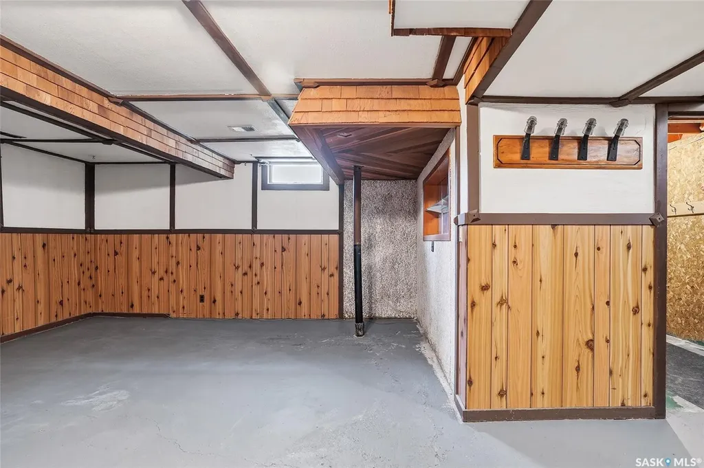 2605 37th Street W Saskatoon SK S7L 4E9