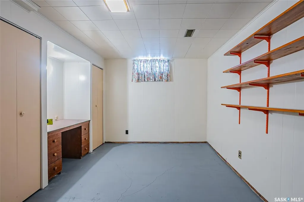 2605 37th Street W Saskatoon SK S7L 4E9