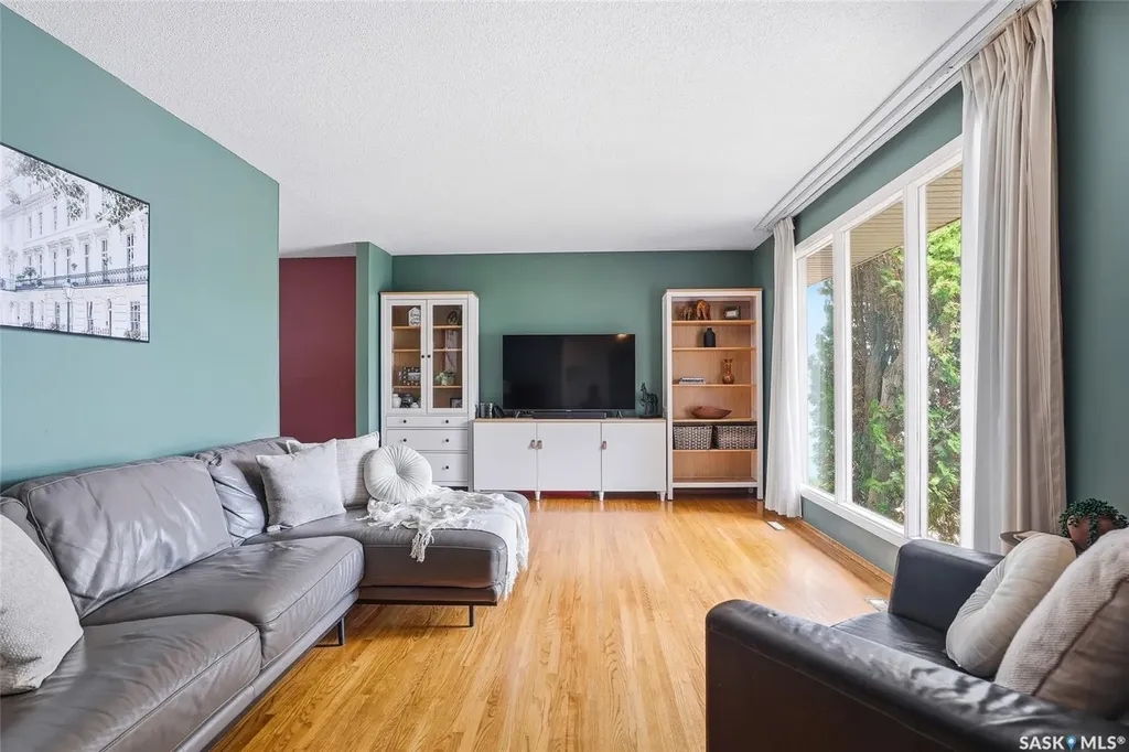 2605 37th Street W Saskatoon SK S7L 4E9