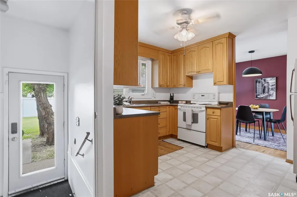 2605 37th Street W Saskatoon SK S7L 4E9