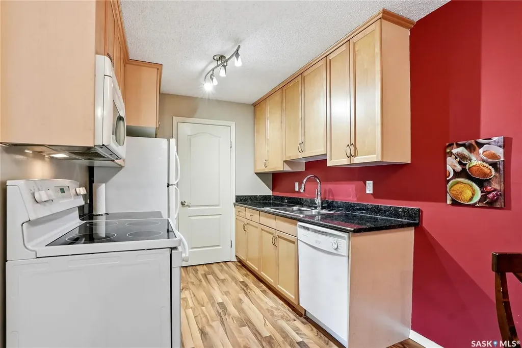 1121 Mckercher Drive Saskatoon SK S7H 5B8