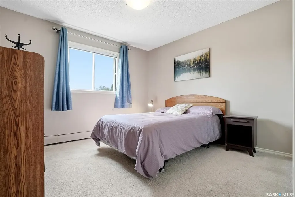 1121 Mckercher Drive Saskatoon SK S7H 5B8