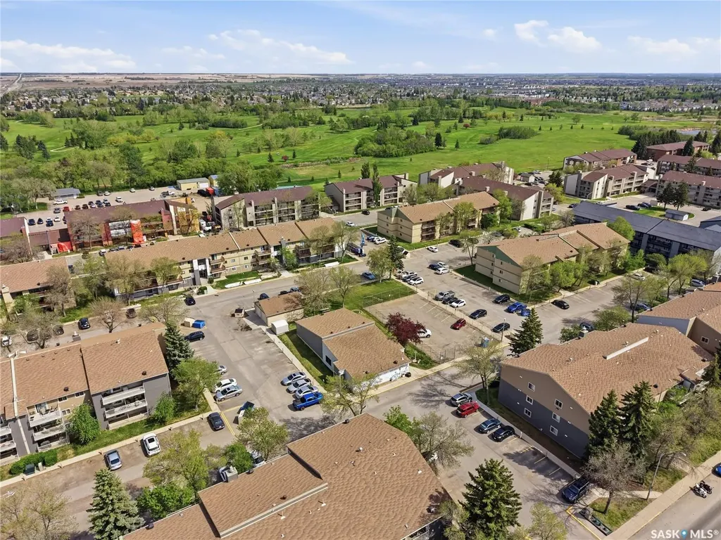 1121 Mckercher Drive Saskatoon SK S7H 5B8