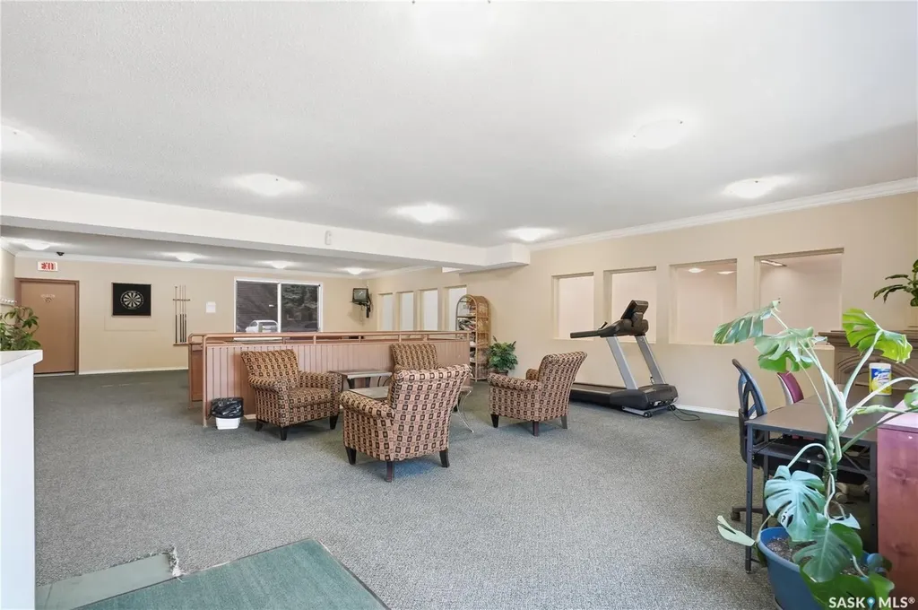 1121 Mckercher Drive Saskatoon SK S7H 5B8
