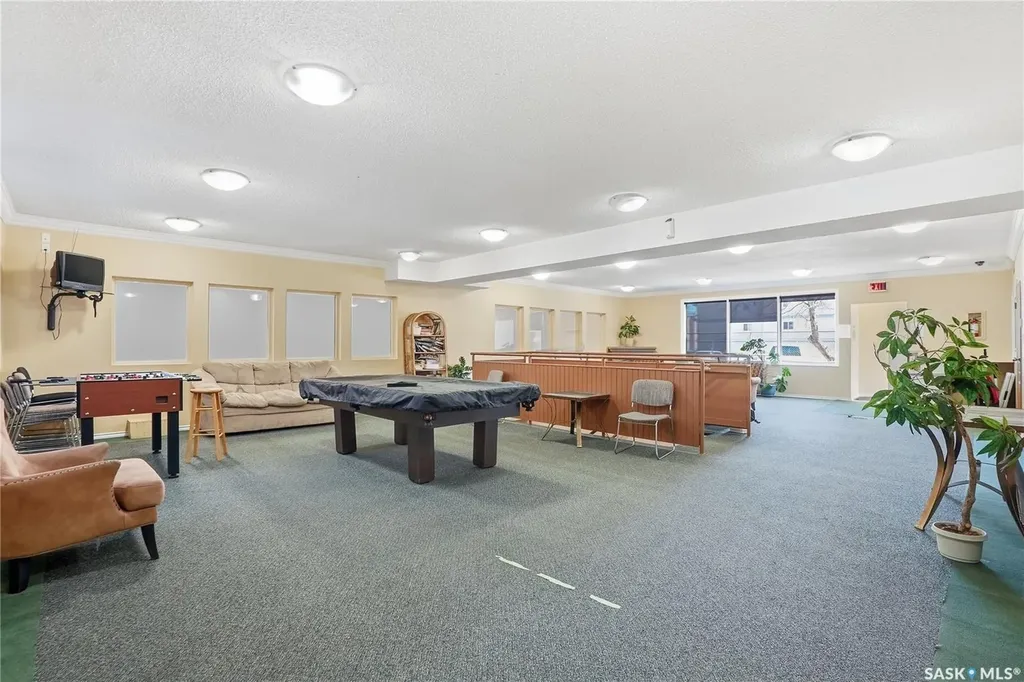 1121 Mckercher Drive Saskatoon SK S7H 5B8