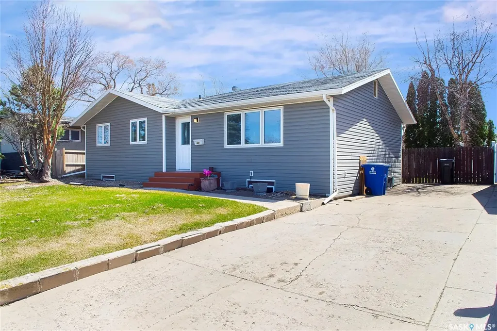 3024 14th Street E Saskatoon SK S7H 0B4