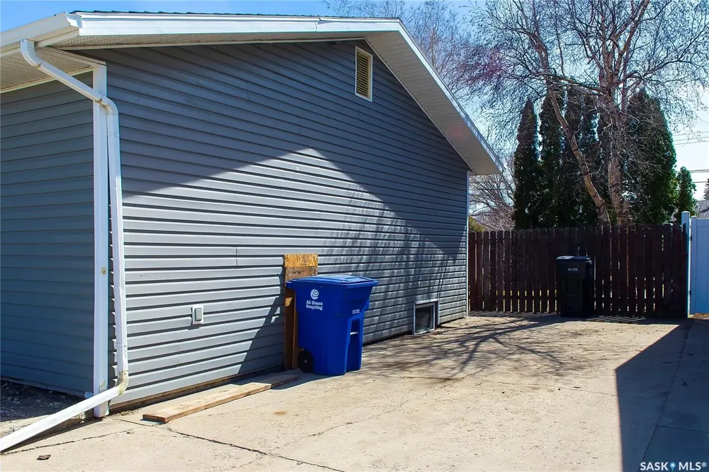 3024 14th Street E Saskatoon SK S7H 0B4