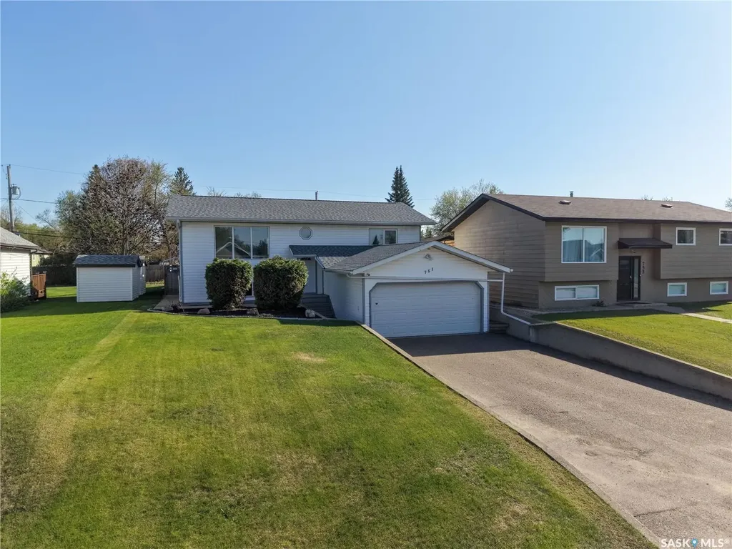 761 3rd Street E Prince Albert SK S6V 0H7