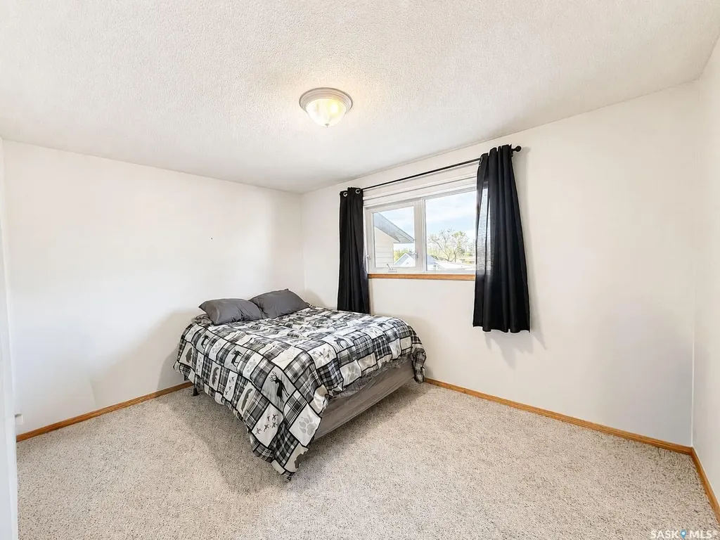 761 3rd Street E Prince Albert SK S6V 0H7