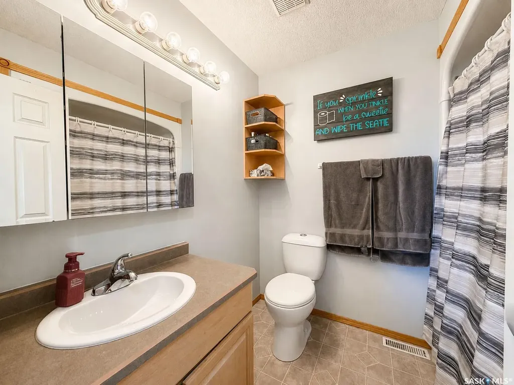 761 3rd Street E Prince Albert SK S6V 0H7