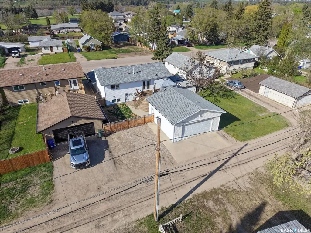 761 3rd Street E Prince Albert SK S6V 0H7