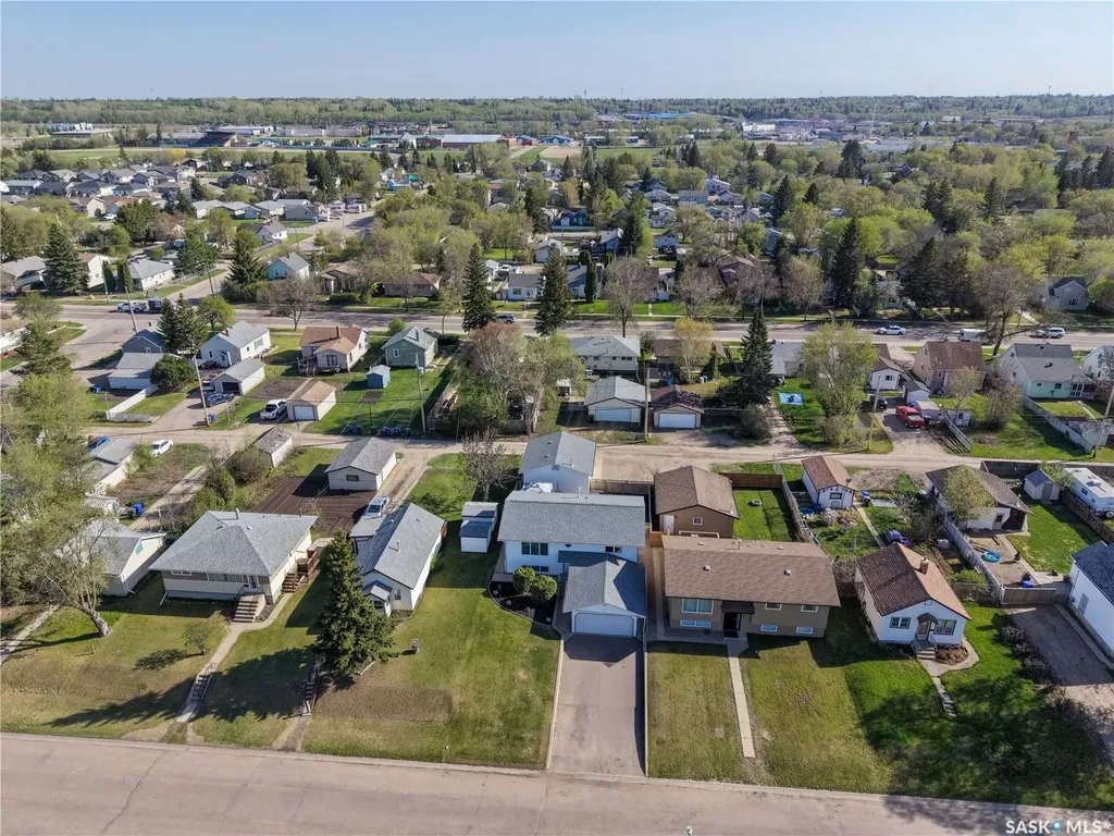 761 3rd Street E Prince Albert SK S6V 0H7