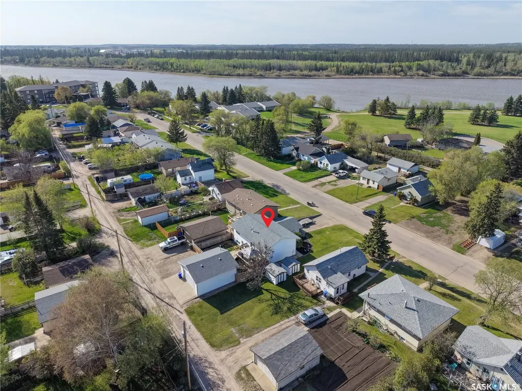 761 3rd Street E Prince Albert SK S6V 0H7