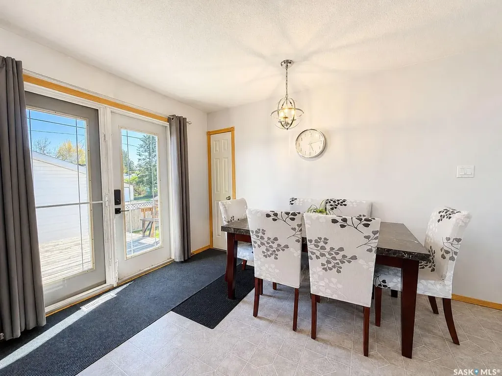 761 3rd Street E Prince Albert SK S6V 0H7