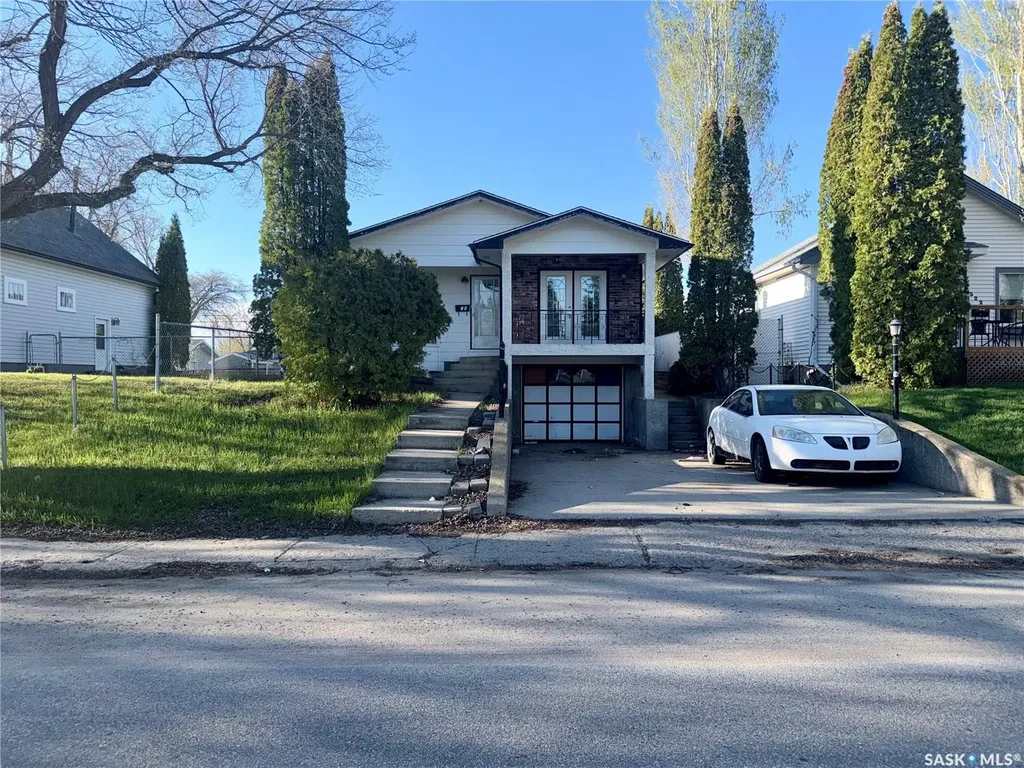 318 25th Street E Prince Albert SK S6V 1T1