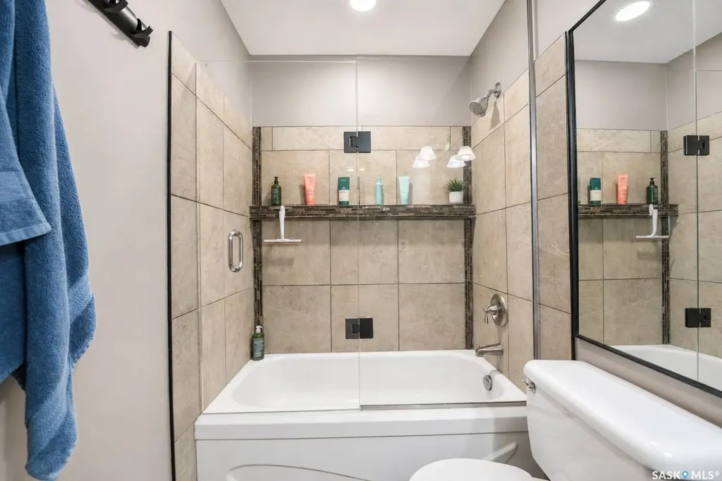 425 115th Street E Saskatoon SK S7N 2E5
