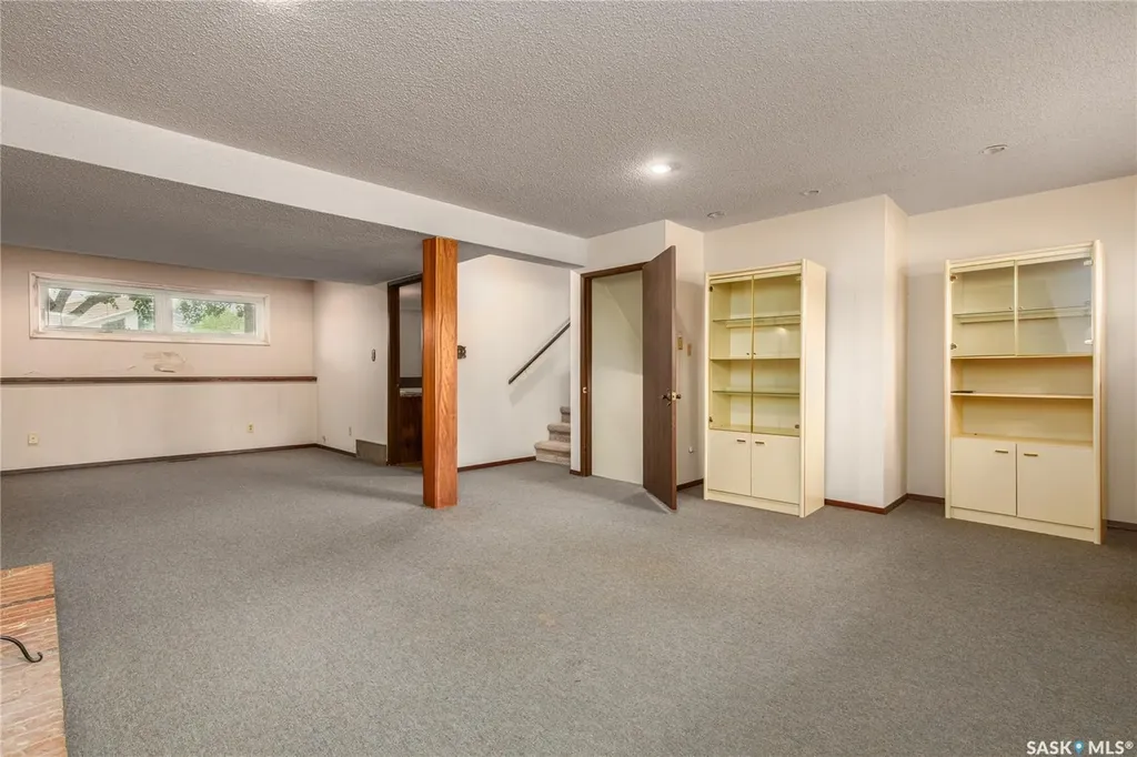 1229 Pascoe Drive W Moose Jaw SK S6H 6Z4