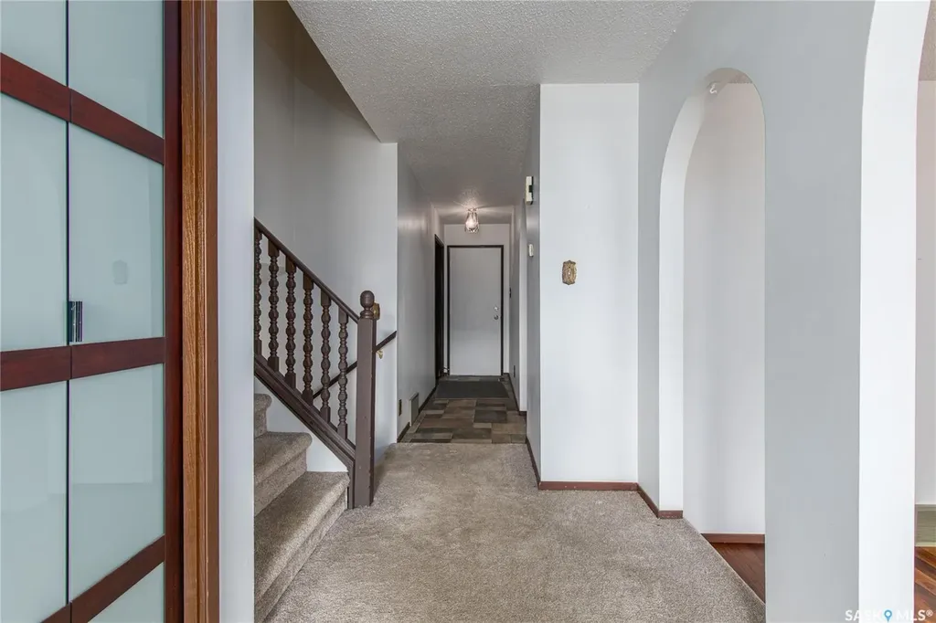 1229 Pascoe Drive W Moose Jaw SK S6H 6Z4