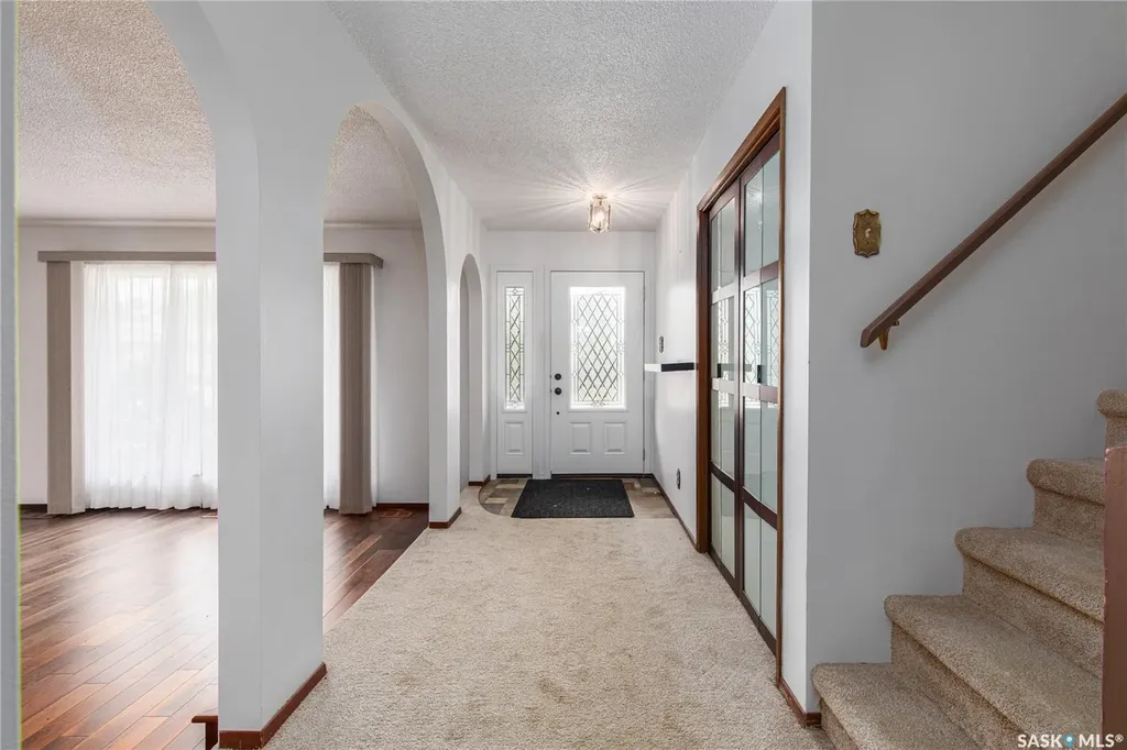 1229 Pascoe Drive W Moose Jaw SK S6H 6Z4