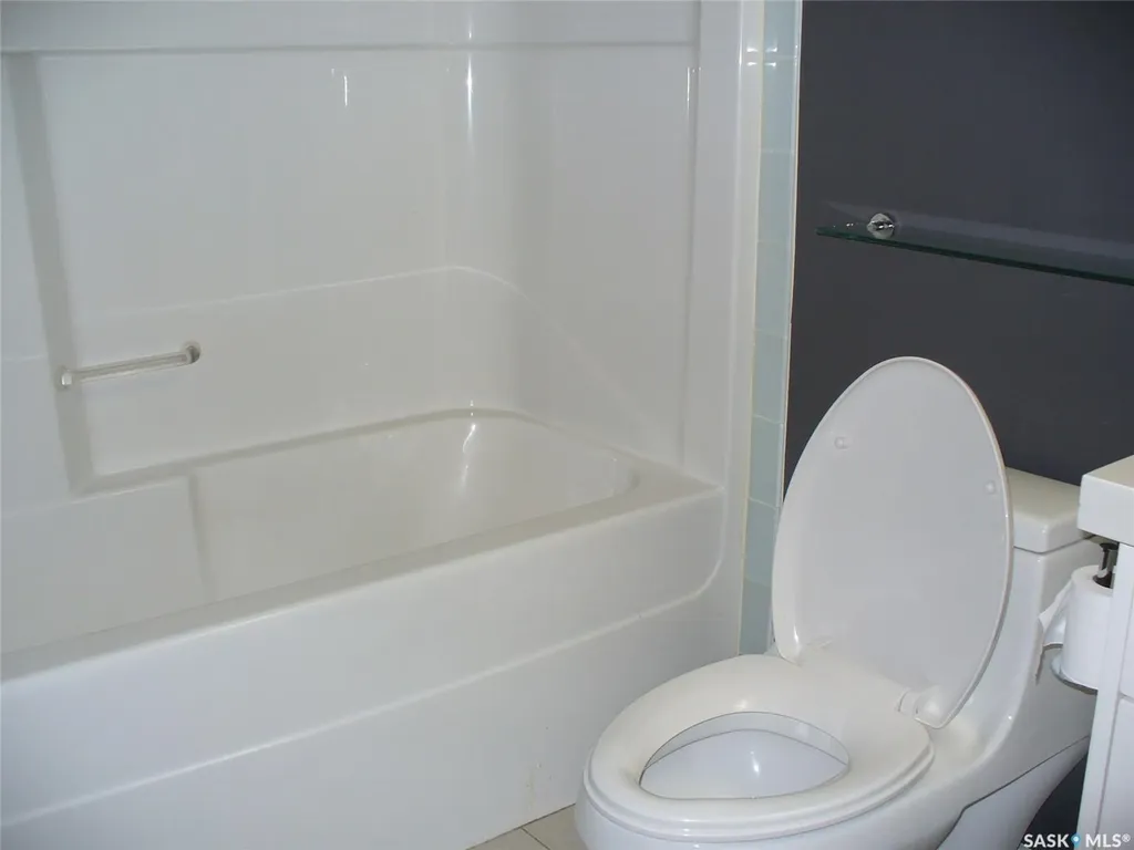 1610 Dakota Drive Regina SK S4W 0Z5