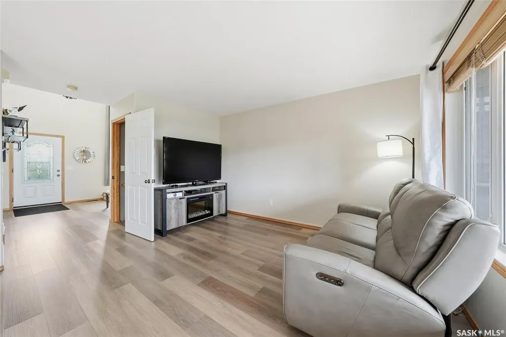 122 Meadowlark Park Warman SK S0K 0A1