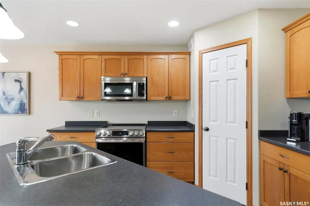122 Meadowlark Park Warman SK S0K 0A1