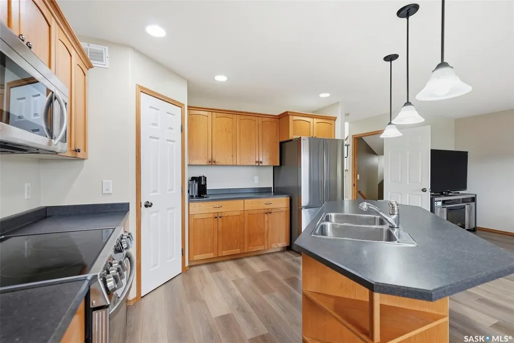 122 Meadowlark Park Warman SK S0K 0A1