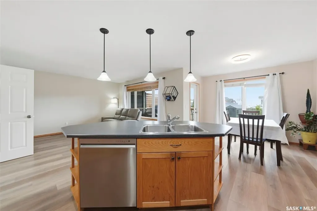 122 Meadowlark Park Warman SK S0K 0A1