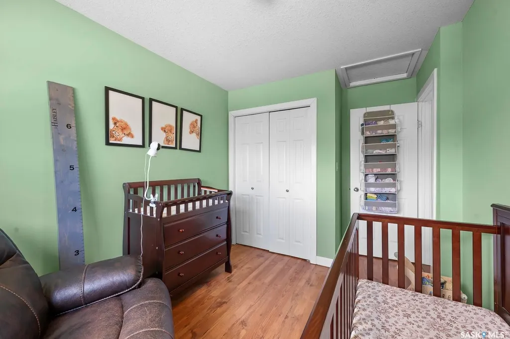 2 Pleasantview Bay Regina SK S4R 5H3
