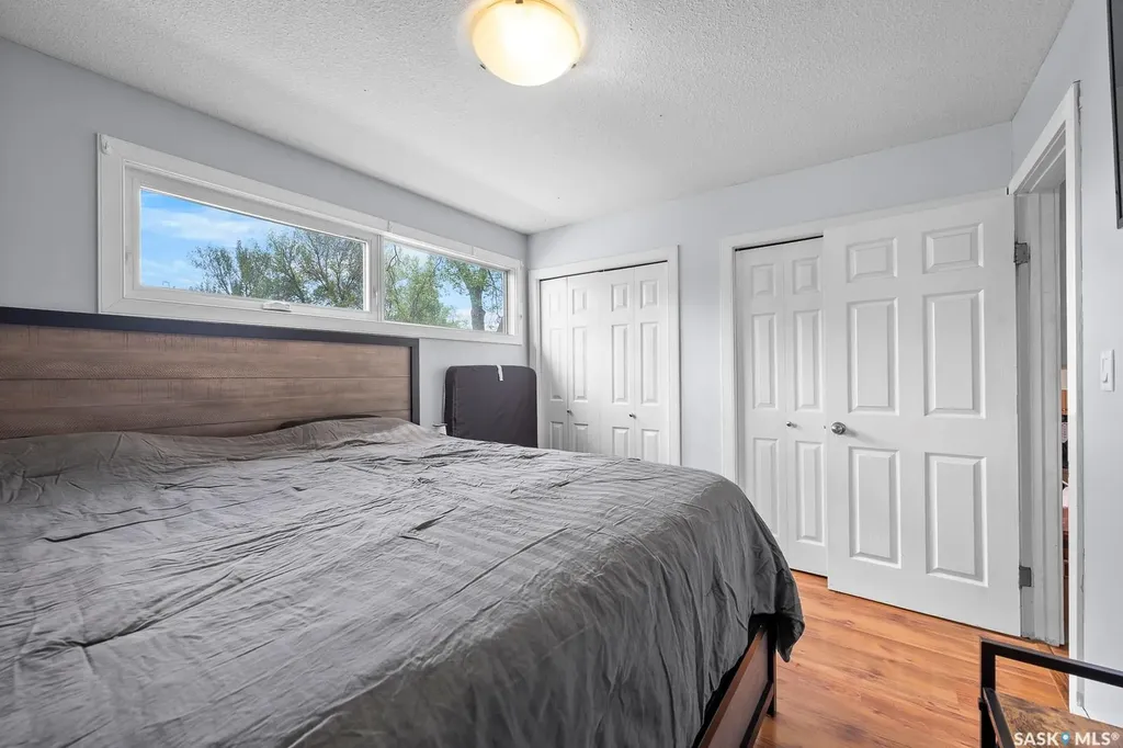 2 Pleasantview Bay Regina SK S4R 5H3