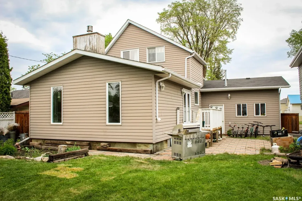 513 Crawford Avenue W Melfort SK S0E 1A0
