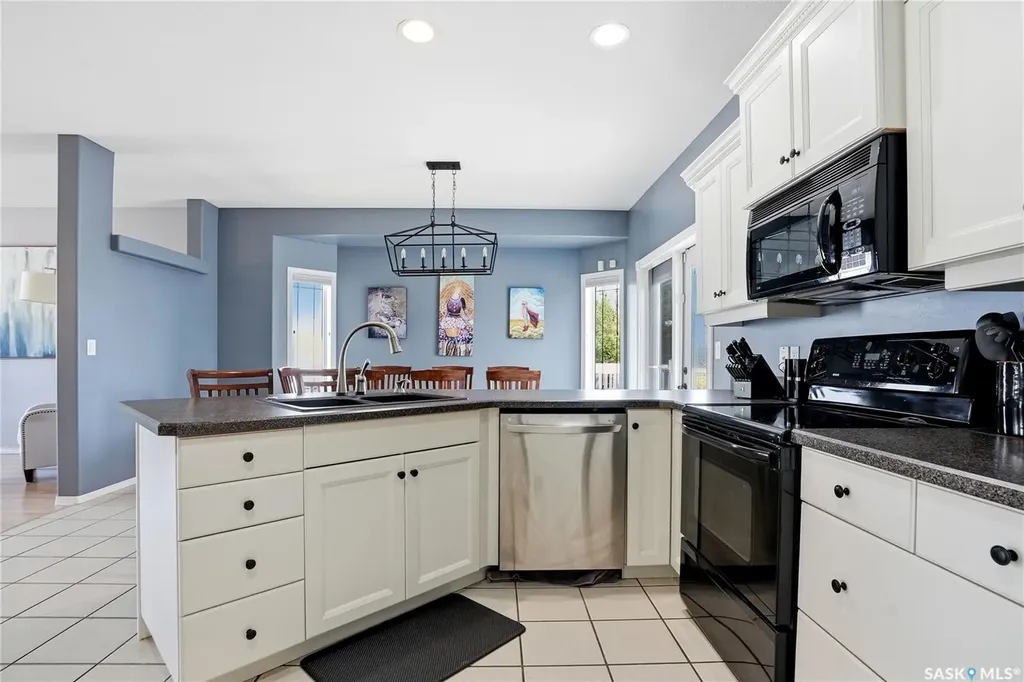 206 Carr Lane Saskatoon SK S7S 1M3