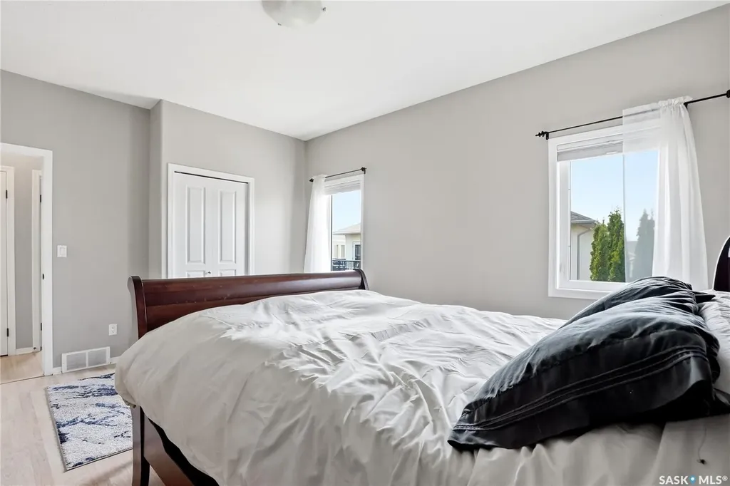206 Carr Lane Saskatoon SK S7S 1M3
