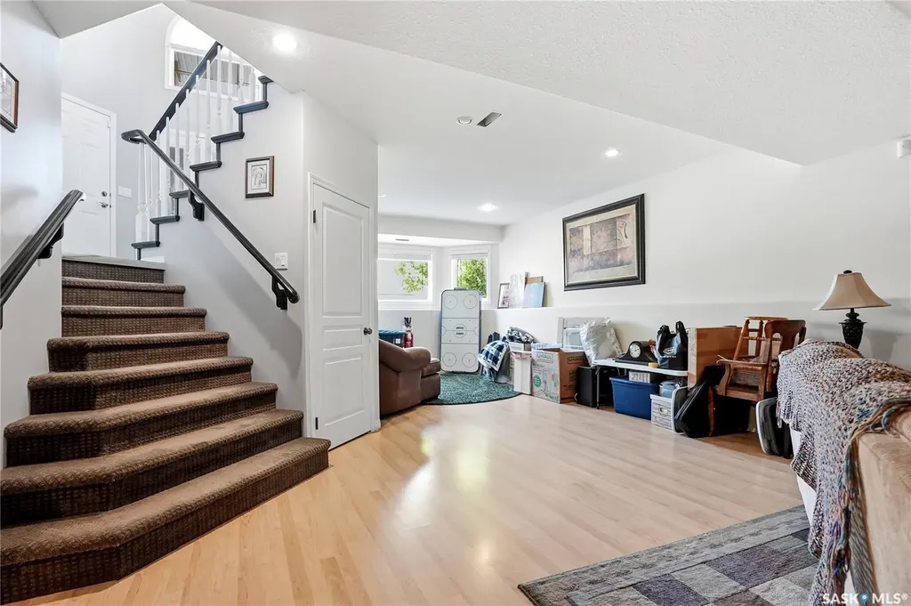 206 Carr Lane Saskatoon SK S7S 1M3