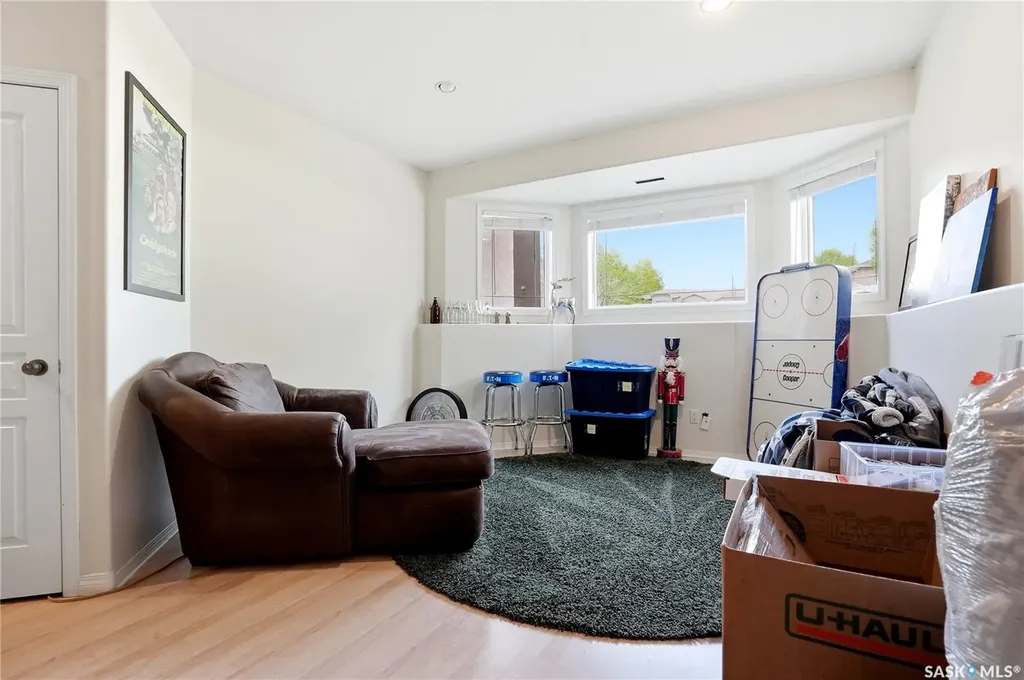 206 Carr Lane Saskatoon SK S7S 1M3