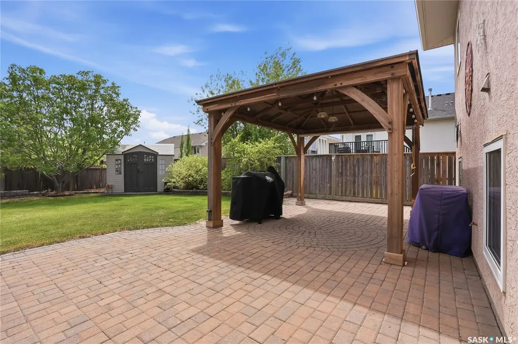 206 Carr Lane Saskatoon SK S7S 1M3