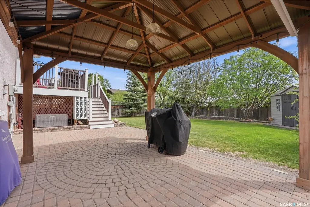 206 Carr Lane Saskatoon SK S7S 1M3