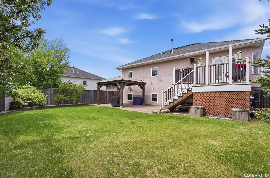 206 Carr Lane Saskatoon SK S7S 1M3