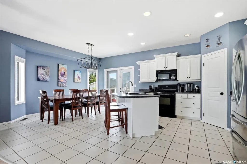 206 Carr Lane Saskatoon SK S7S 1M3