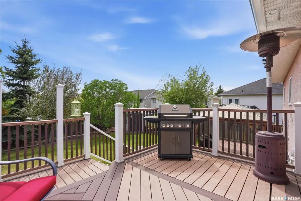 206 Carr Lane Saskatoon SK S7S 1M3