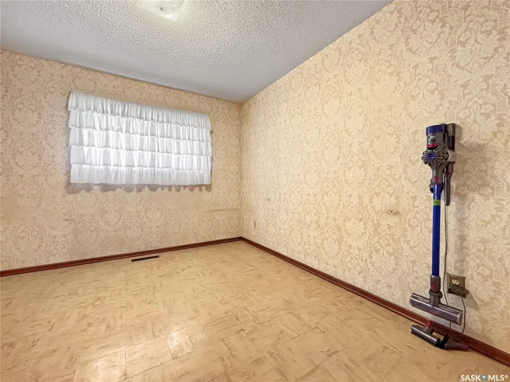 2606 37th Street W Saskatoon SK S7L 4E8